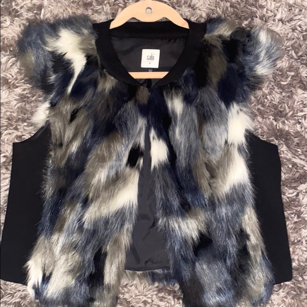 CAbi medium fur vest